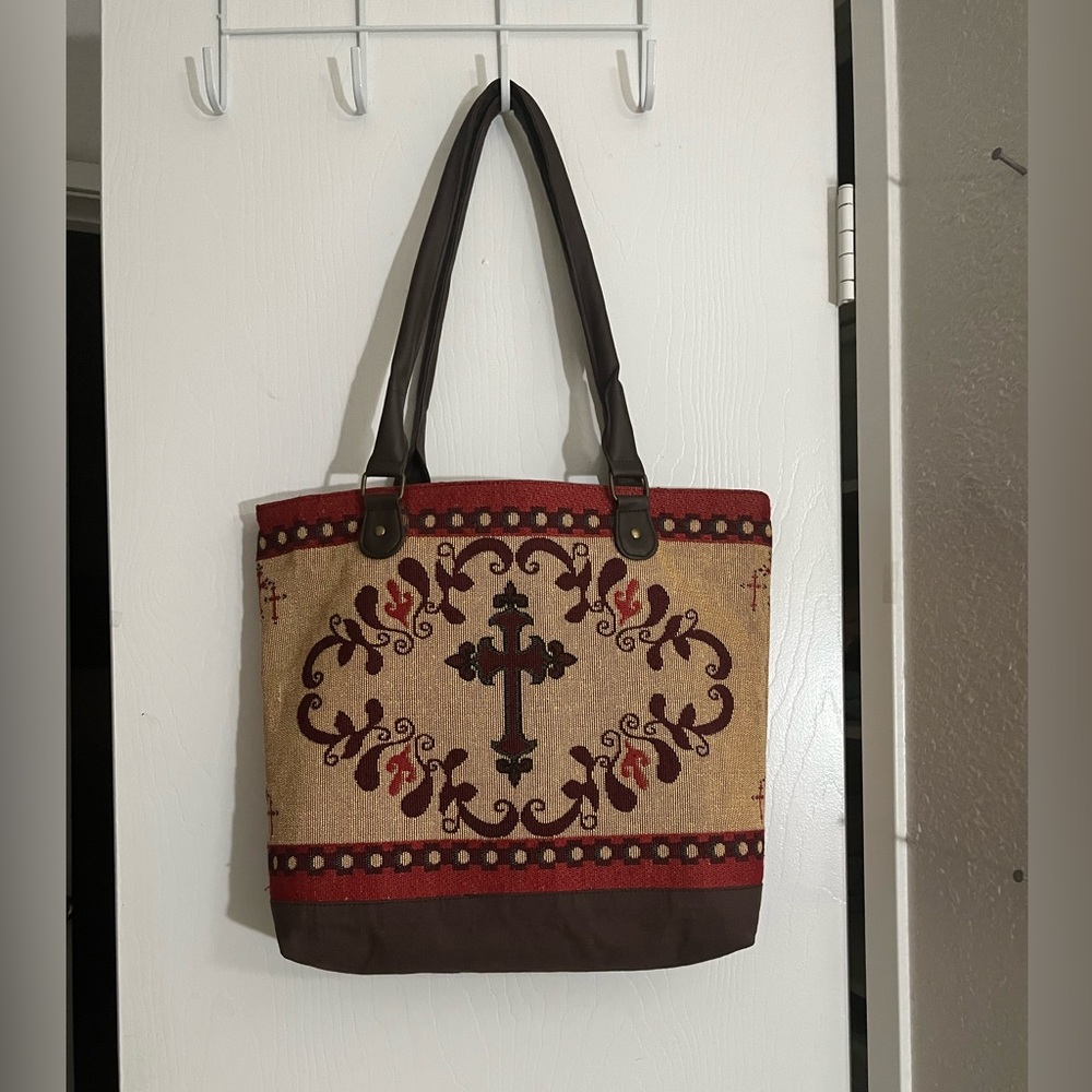 Spectacular Tote